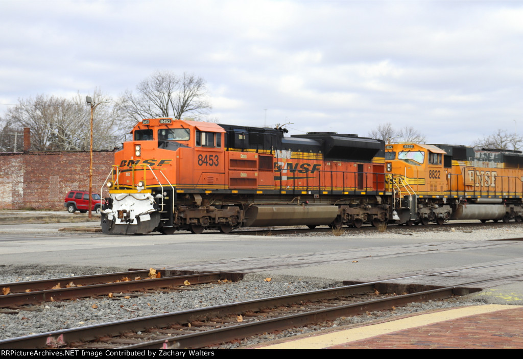 BNSF 8453 8822